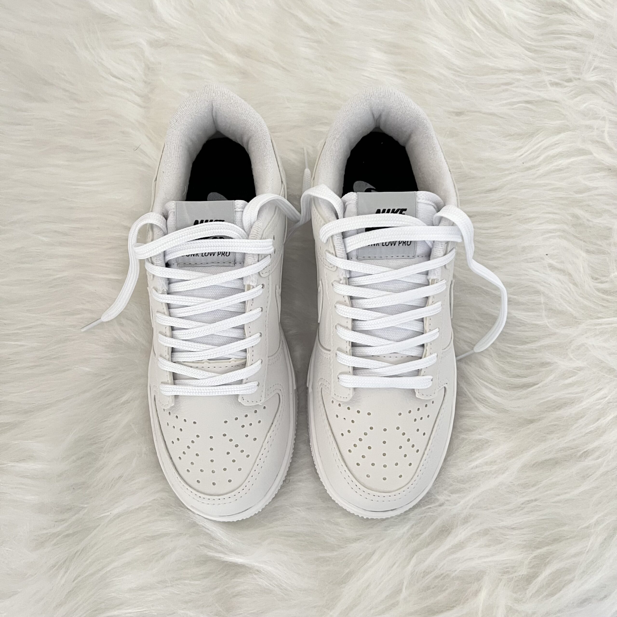 Dunk Low – All White – Is-Shoes