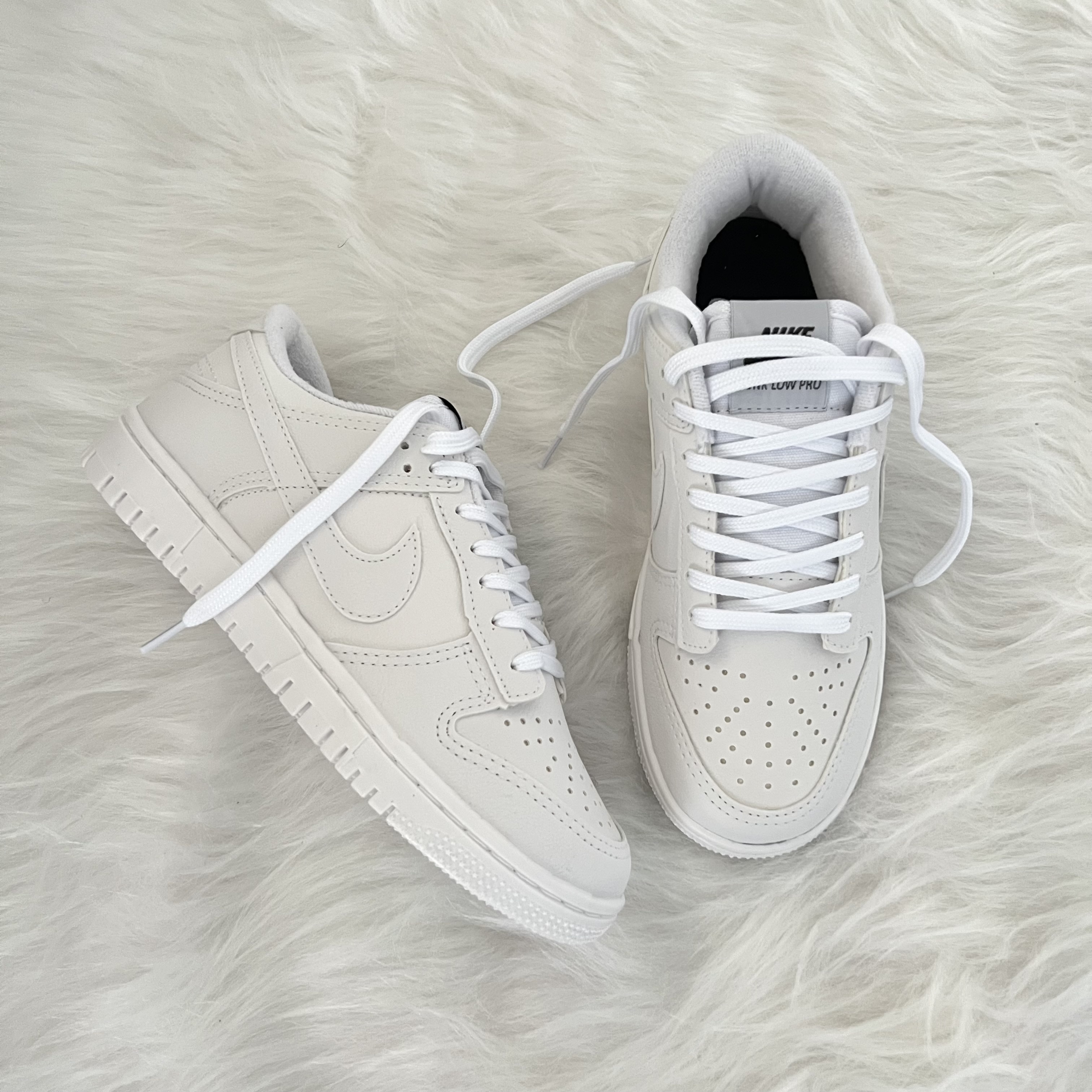 Dunk Low – All White – Is-Shoes